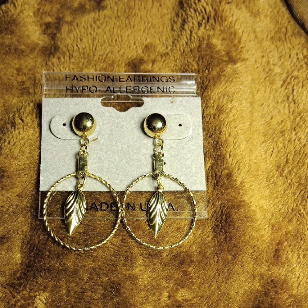 Gold Leaf Drop Earrings